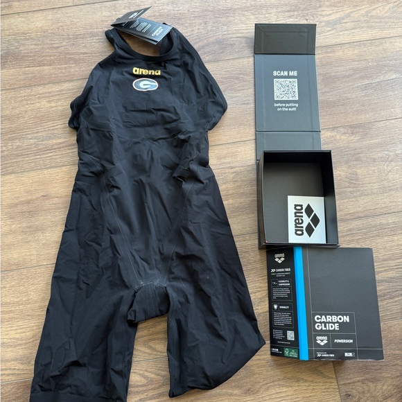 NEW - Arena Women's Carbon Glide Powerskin, open back, never been worn, GA logo - Picture 1 of 3